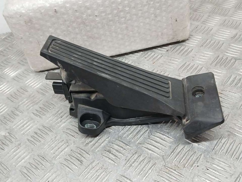 Recambio de potenciometro pedal para hyundai tucson essence 2wd referencia OEM IAM 32414400  