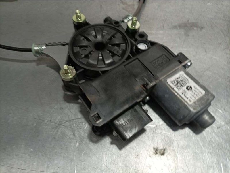 Recambio de elevalunas delantero izquierdo para kia rio (yb) hibrid referencia OEM IAM 82401H8110 F00S1N2193 BOSCH