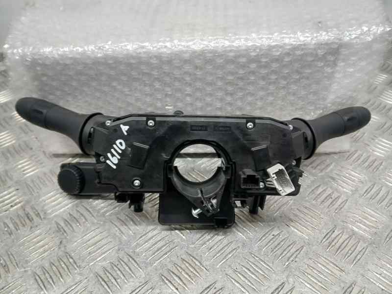 Recambio de mando luces y limpia para nissan towstar acenta referencia OEM IAM 255679931R 10508398 