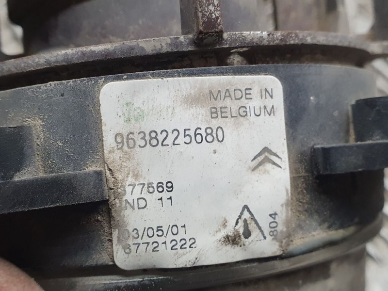 Recambio de faro antiniebla izquierdo para citroën xsara picasso 2.0 hdi referencia OEM IAM 9638225680 67721222 