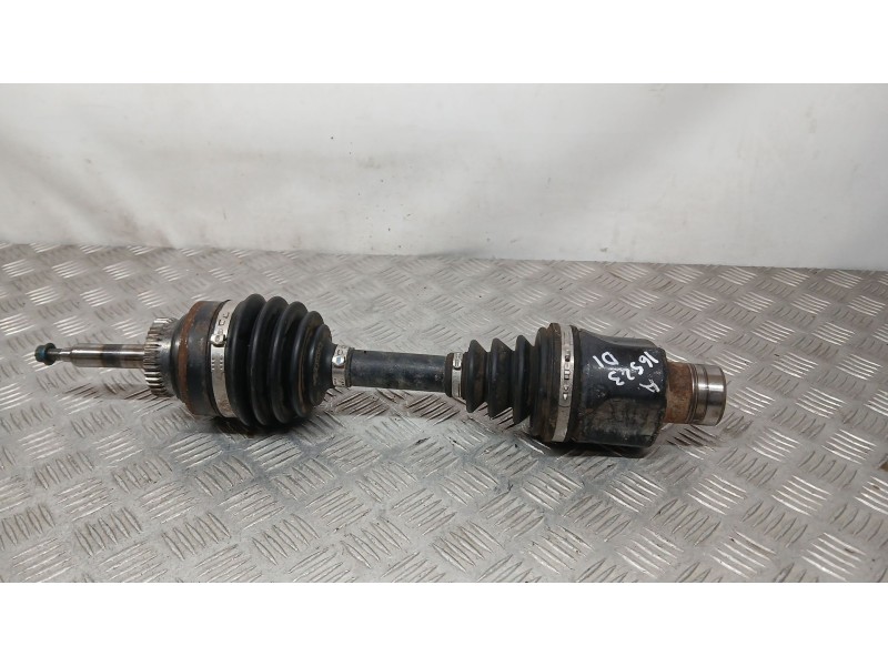 Recambio de transmision delantera izquierda para ssangyong kyron 2.7 xdi 4x4 referencia OEM IAM 4130009200  