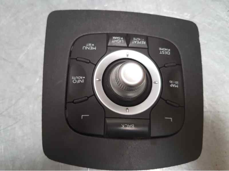 Recambio de sistema navegacion gps para renault scenic iii dynamique referencia OEM IAM 253B00345R CSW2013RN CLARION