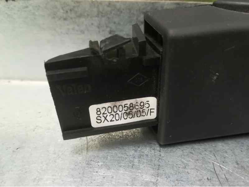 Recambio de mando radio para renault clio ii fase ii (b/cb0) 1.5 dci diesel referencia OEM IAM 8200058695  VALEO