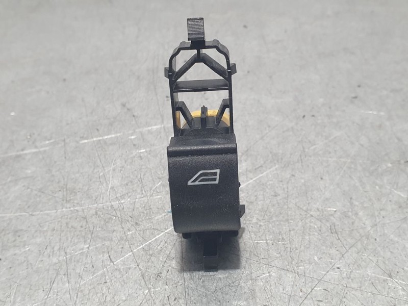 Recambio de mando elevalunas delantero derecho para ford fiesta (cb1) ambiente referencia OEM IAM 1823466  