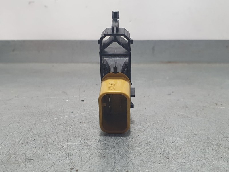 Recambio de mando elevalunas delantero derecho para ford fiesta (cb1) ambiente referencia OEM IAM 1823466  