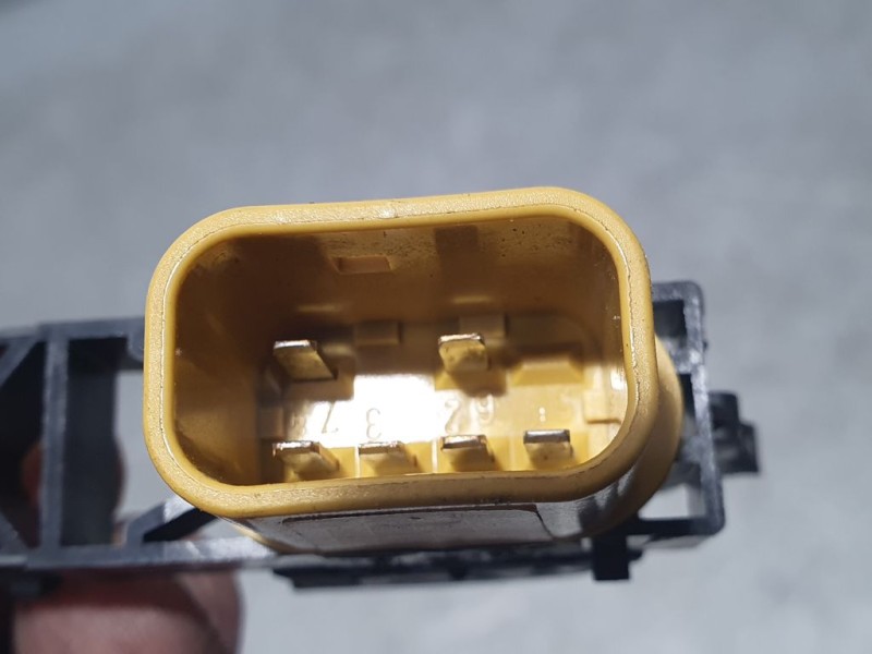 Recambio de mando elevalunas delantero derecho para ford fiesta (cb1) ambiente referencia OEM IAM 1823466  