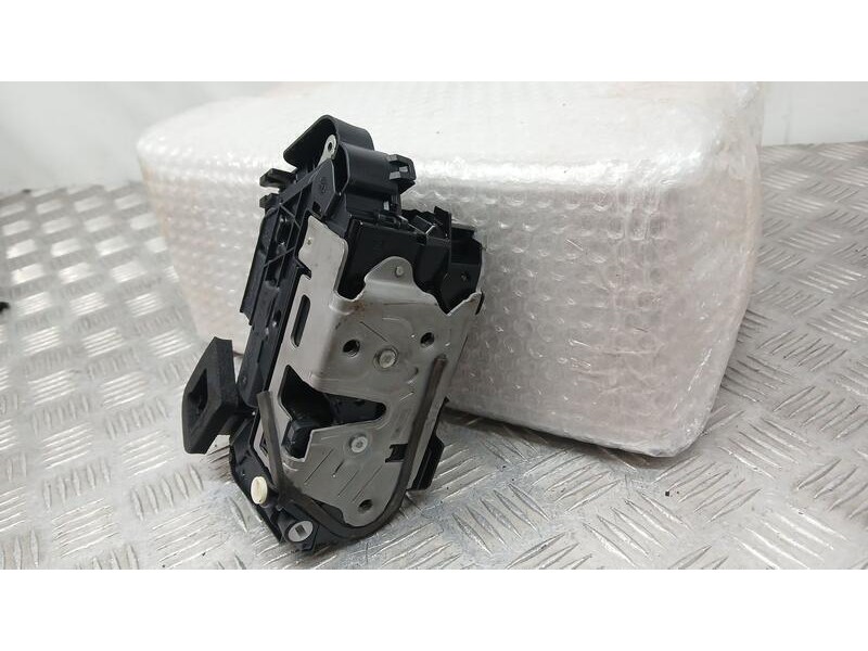 Recambio de cerradura puerta trasera izquierda para seat ateca (kh7) xperience referencia OEM IAM 5TA839015Q  