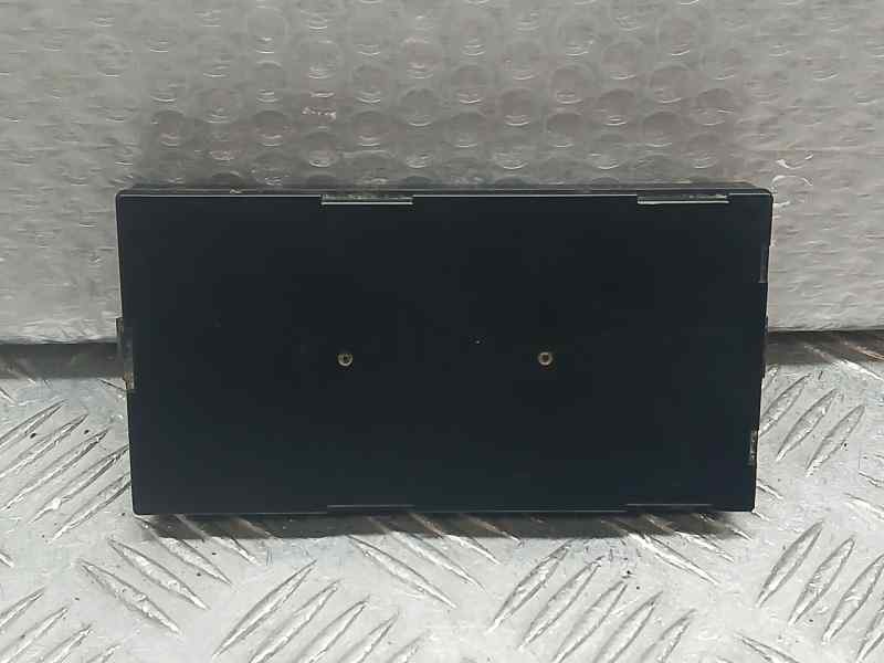 Recambio de cargador inductivo para ford focus st-line referencia OEM IAM NX7T19J235AC WCFDM00N2A3 