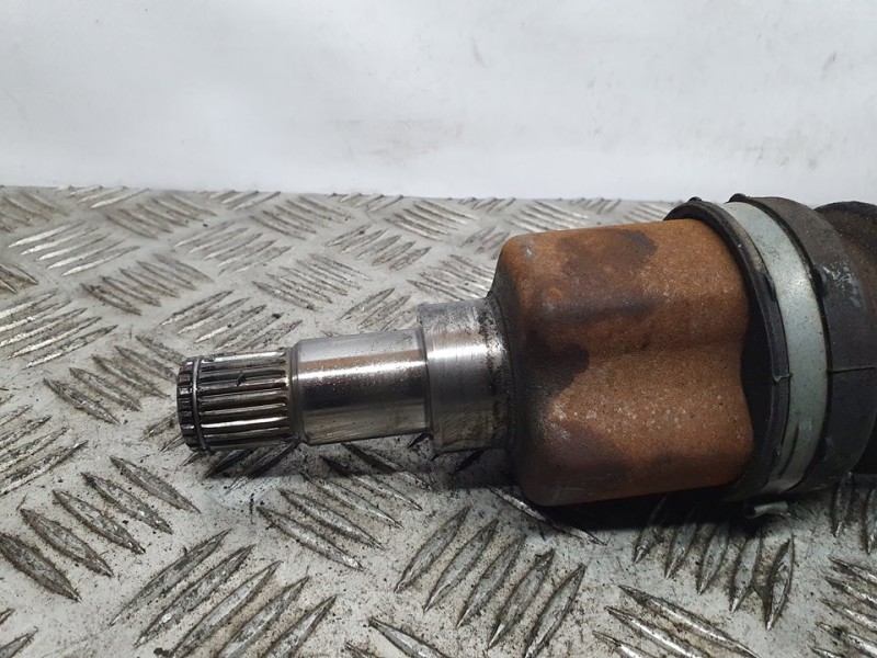 Recambio de transmision delantera izquierda para ford fiesta (cb1) ambiente referencia OEM IAM 8V513B437AAA  