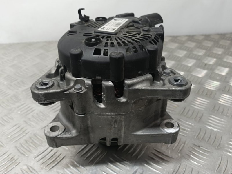 Recambio de alternador para opel corsa f edition referencia OEM IAM 9835689480 2740473F VALEO