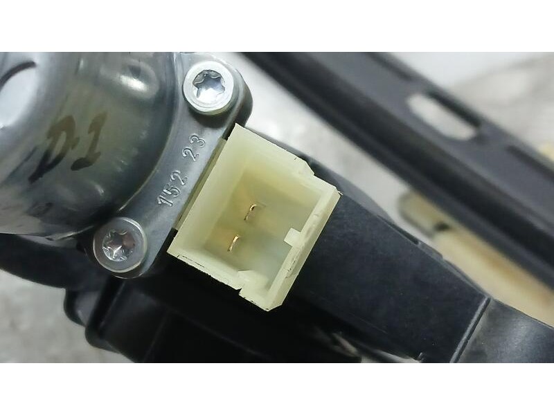 Recambio de elevalunas delantero izquierdo para seat ateca (kh7) xperience referencia OEM IAM 575837461A ELECTRICO 2 PINS 