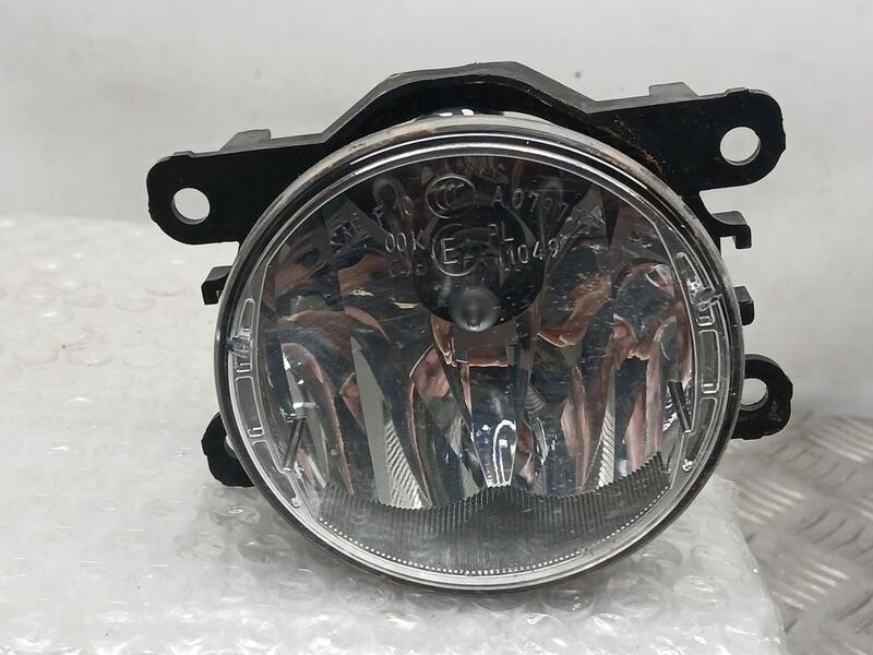 Recambio de faro antiniebla derecho para renault express furgoneta/monovolumen 1.5 blue dci 95 (f6ab) referencia OEM IAM 2615078
