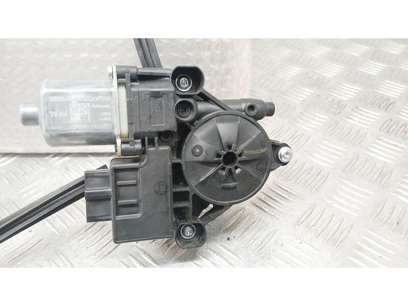 Recambio de elevalunas trasero izquierdo para seat ateca (kh7) xperience referencia OEM IAM 575839461A ELECTRICO 5 PINS 