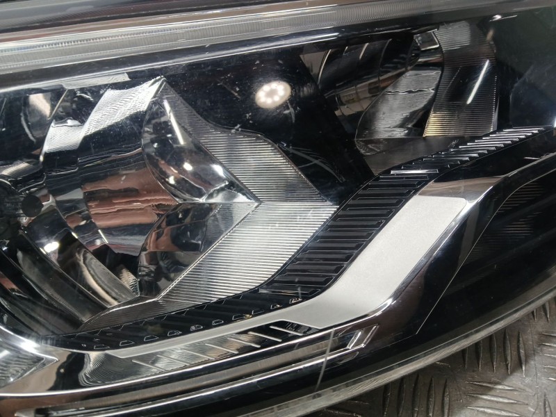 Recambio de faro derecho para renault express furgoneta/monovolumen 1.5 blue dci 95 (f6ab) referencia OEM IAM 260105660R ROZADO 