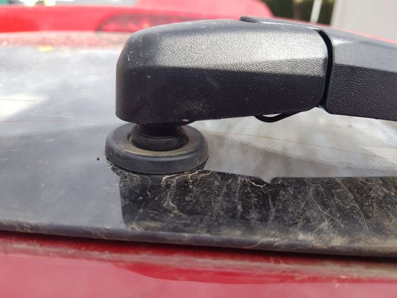 Recambio de motor limpia trasero para kia rio (yb) hibrid referencia OEM IAM 98700H8000  