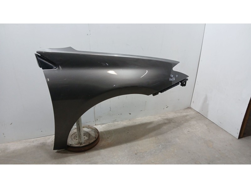 Recambio de aleta delantera derecha para renault laguna iii (bt0/1) 1.5 dci (bt00, bt0a, bt0t, bt1j) referencia OEM IAM 63100003