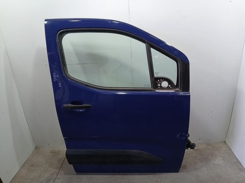 Recambio de puerta delantera derecha para toyota proace city referencia OEM IAM SU001B0765  TOCADA