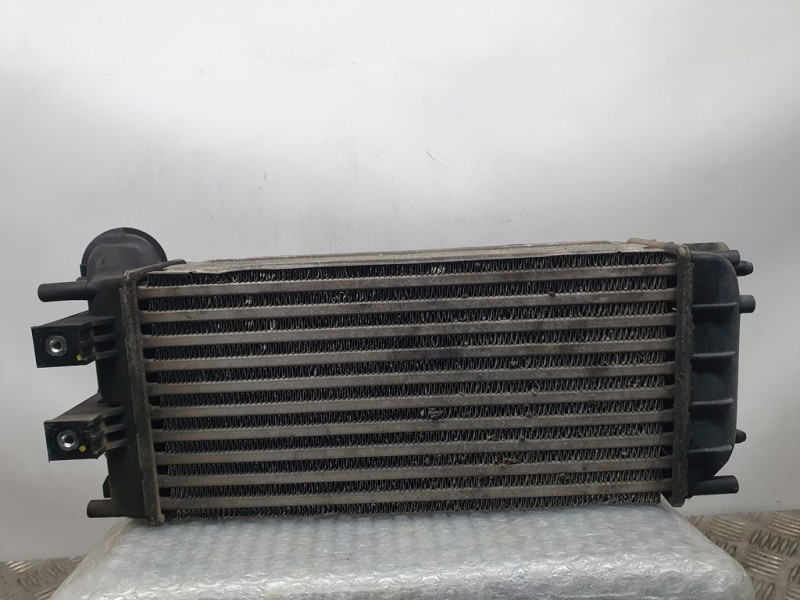 Recambio de intercooler para citroën c4 lim. seduction referencia OEM IAM 9684212480 0144105 VALEO
