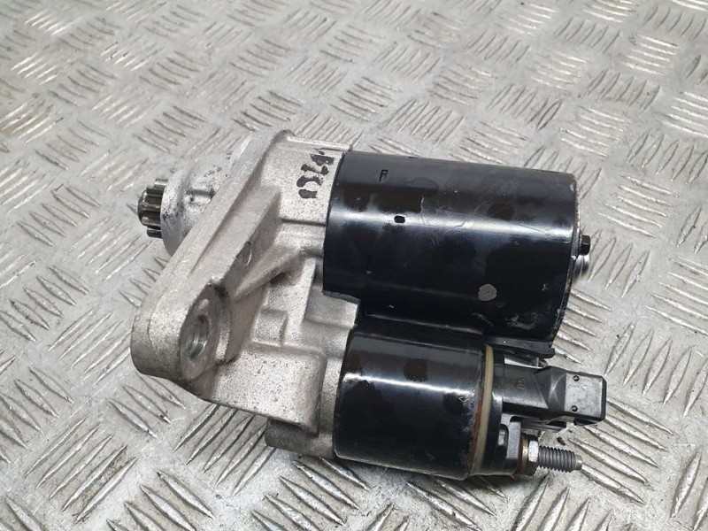Recambio de motor arranque para volkswagen polo (9n1) trendline referencia OEM IAM 02T911023G 0001120400 BOSCH