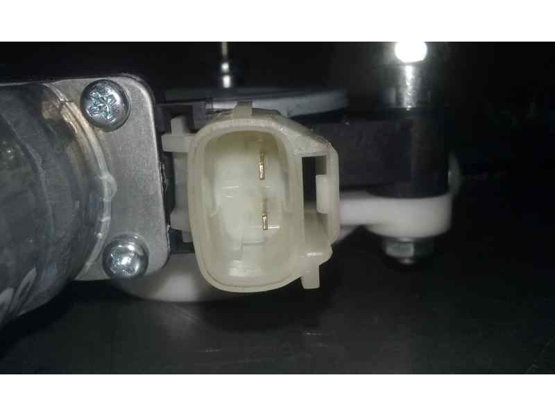 Recambio de elevalunas delantero derecho para kia rio basic referencia OEM IAM 824601W000 2 PINS ELECTRICO