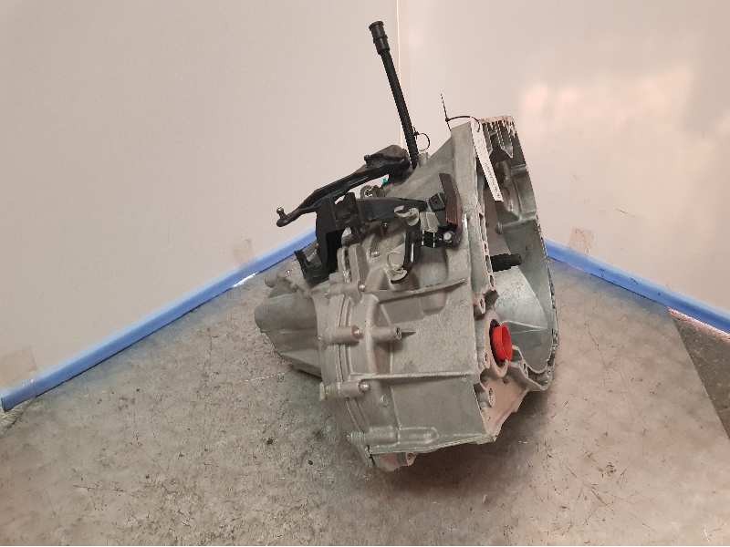 Recambio de caja cambios para nissan towstar acenta referencia OEM IAM TL4368 S016624 6VELOCIDADES