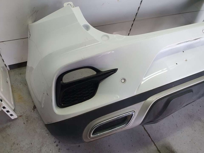 Recambio de paragolpes trasero para mg zs 1.0 t-gdi referencia OEM IAM 10639343  