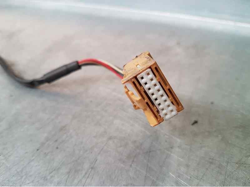 Recambio de retrovisor izquierdo para audi a4 berlina (8e) 2.0 referencia OEM IAM  5 CABLES ELECTRICO