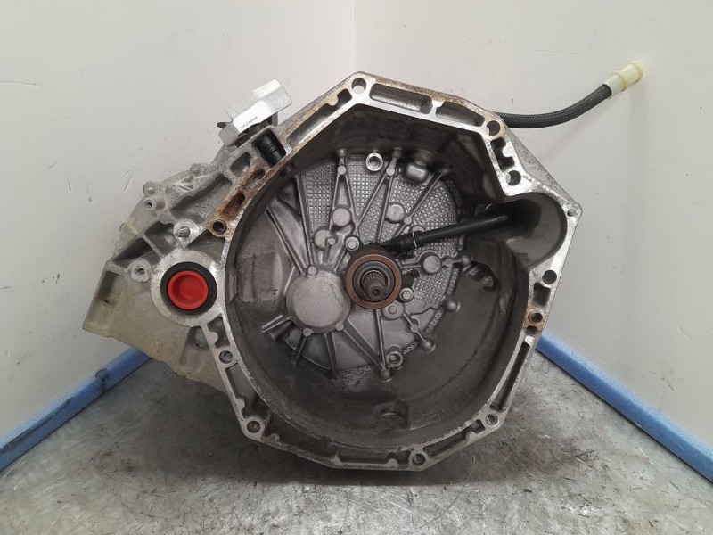 Recambio de caja cambios para dacia duster laureate 4x2 referencia OEM IAM TL4075 B144871 6VELOCIDADES