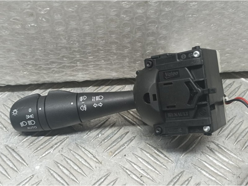 Recambio de mando luces para renault captur limited referencia OEM IAM 255675887R  