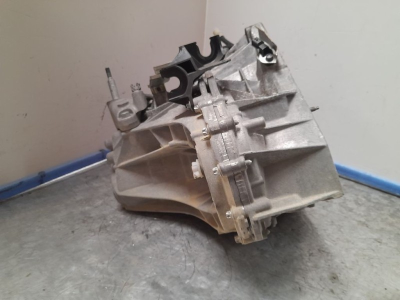Recambio de caja cambios para dacia duster laureate 4x2 referencia OEM IAM TL4075 B144871 6VELOCIDADES