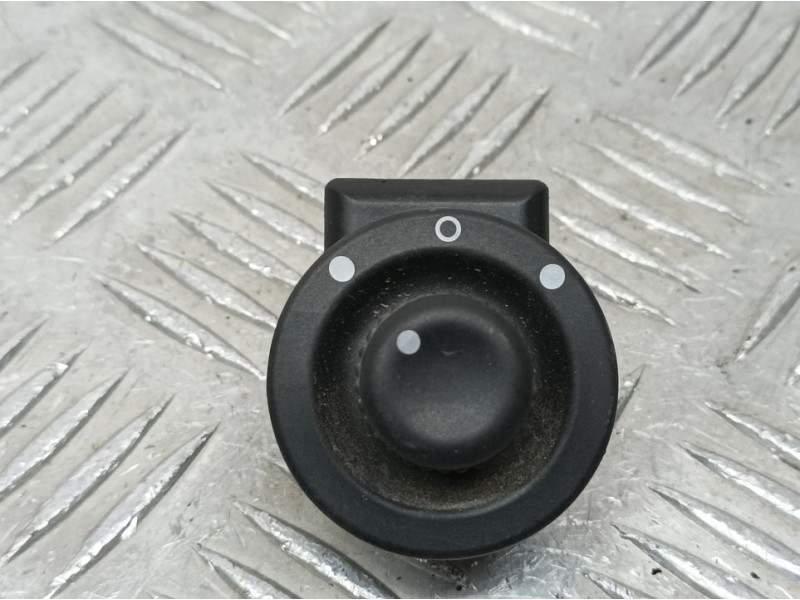 Recambio de mando retrovisor para dacia dokker ambiance referencia OEM IAM 255704649R  