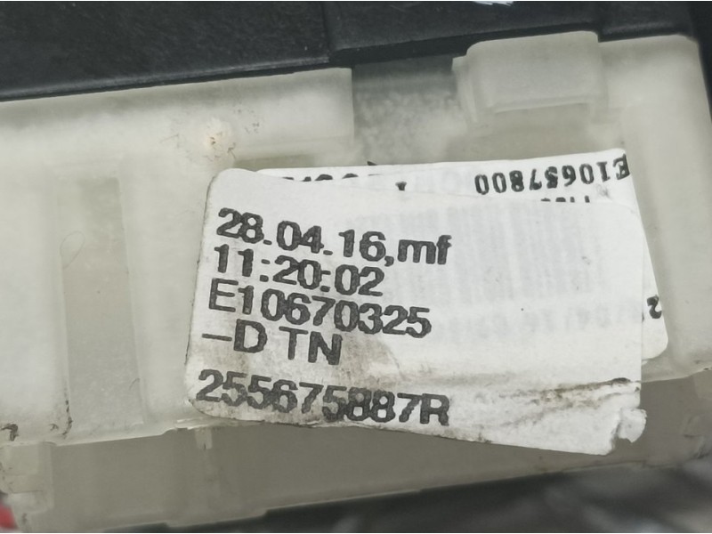 Recambio de mando luces para renault captur limited referencia OEM IAM 255675887R  