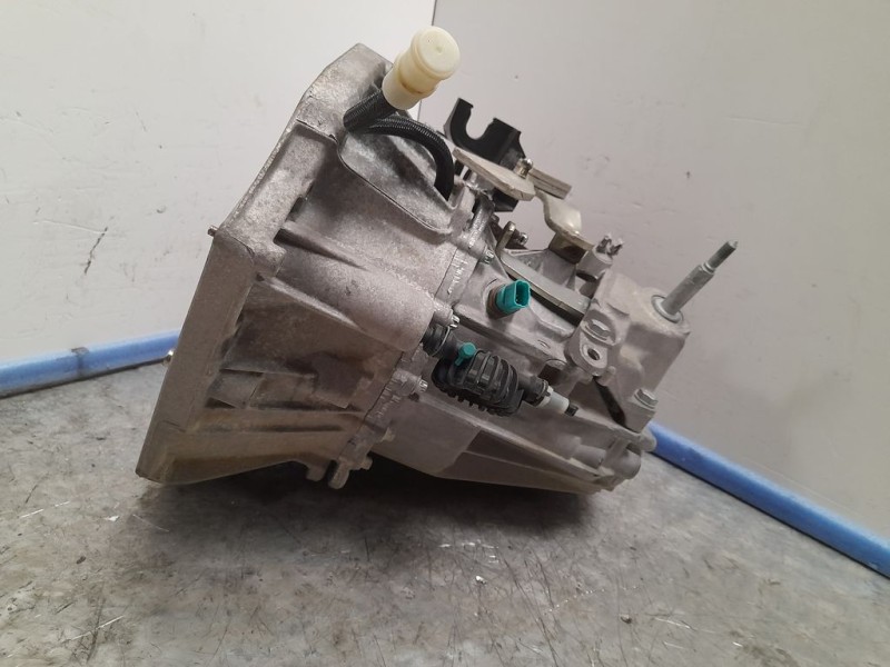 Recambio de caja cambios para dacia duster laureate 4x2 referencia OEM IAM TL4075 B144871 6VELOCIDADES