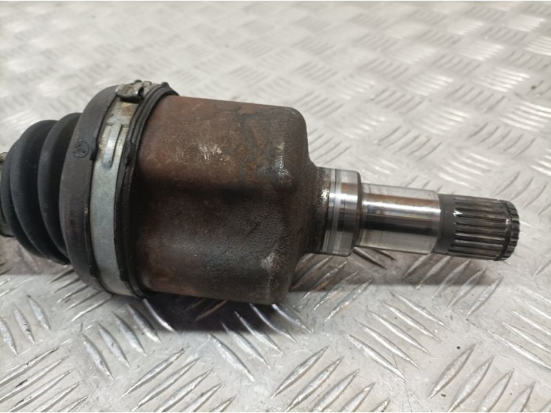 Recambio de transmision delantera izquierda para ford mondeo ber. (ca2) ghia referencia OEM IAM 30681397  