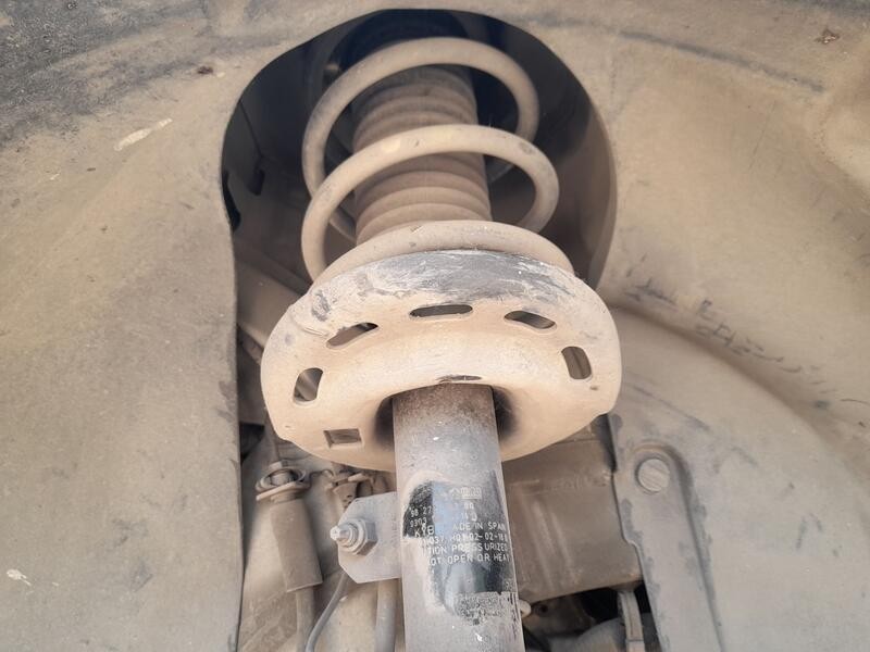 Recambio de amortiguador delantero derecho para opel crossland x / crossland (p17, p2qo) 1.2 (75) referencia OEM IAM 9827238280 