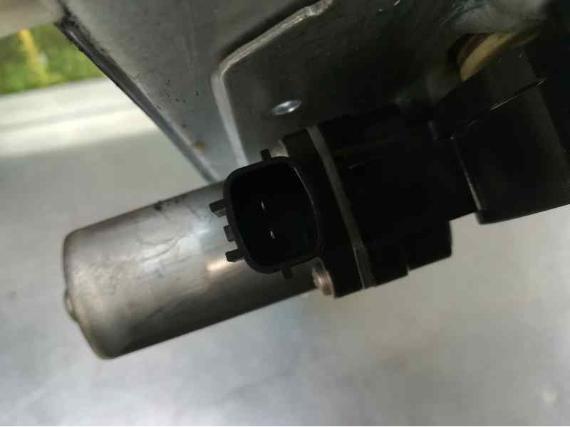 Recambio de elevalunas delantero derecho para dacia duster laureate 4x2 referencia OEM IAM  2 PINS ELECTRICO