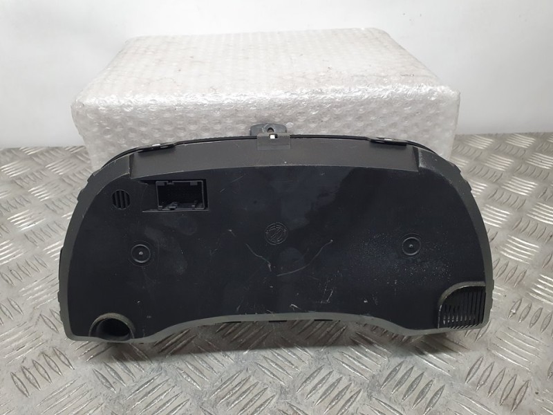 Recambio de cuadro instrumentos para fiat punto berlina (188) 1.2 8v elx (i) referencia OEM IAM 46753574 6063079909 