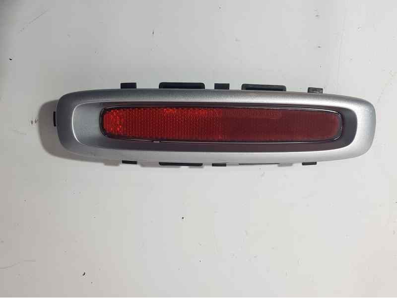 Recambio de reflectante trasero izquierdo para kia sorento 2.5 crdi vgt ex1 referencia OEM IAM 924703E0  PARAGOLPES