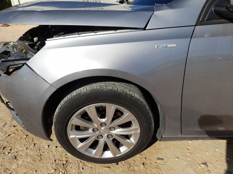 Recambio de aleta delantera izquierda para peugeot 308 ii (lb_, lp_, lw_, lh_, l3_) 1.6 hdi 100 referencia OEM IAM 9802164380  