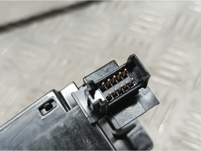 Recambio de mando limpia para mitsubishi space star 120 kaiteki referencia OEM IAM 8612A067  