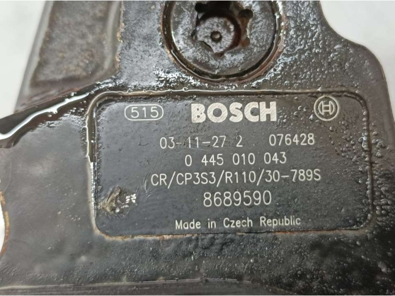 Recambio de bomba alta presion para volvo s60 berlina 2.4 d referencia OEM IAM 8689590 0445010043 BOSCH