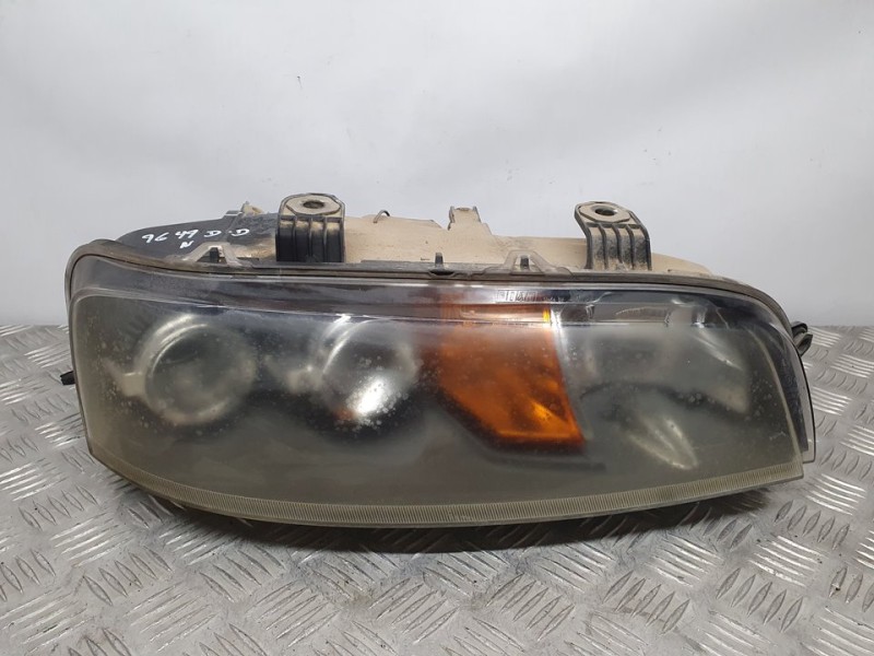 Recambio de faro derecho para fiat punto berlina (188) 1.2 8v elx (i) referencia OEM IAM 89100465  