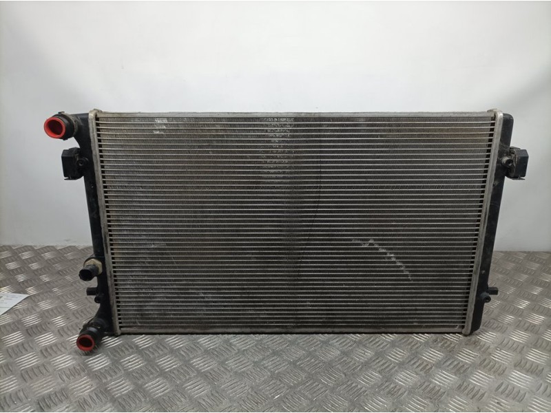 Recambio de radiador agua para volkswagen golf iv berlina (1j1) básico referencia OEM IAM   SIN REFERENCIA