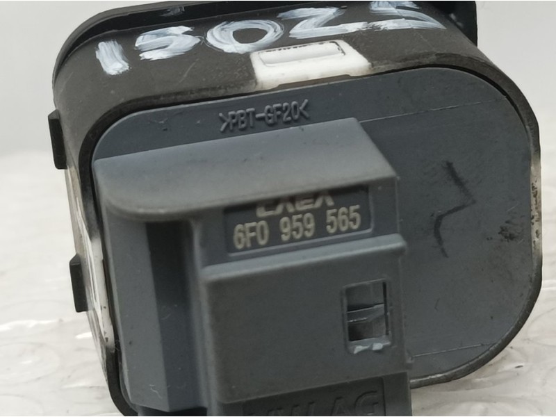 Recambio de mando retrovisor para seat arona style go referencia OEM IAM 6F0959565  