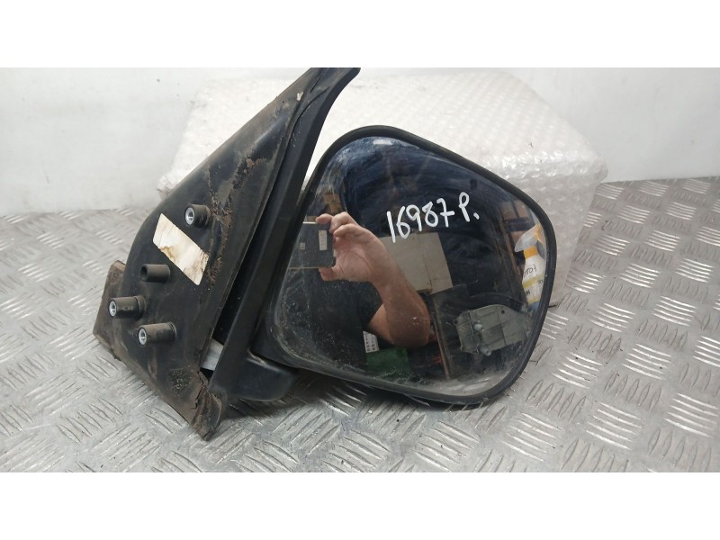 Recambio de retrovisor derecho para nissan vanette cargo autobús (hc 23) 2.3 d referencia OEM IAM 963018C800 ROZADO 