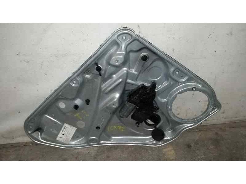 Recambio de elevalunas trasero izquierdo para volkswagen passat berlina (3b3) comfortline referencia OEM IAM  18 PINS ELECTRICO