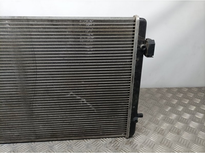 Recambio de radiador agua para volkswagen golf iv berlina (1j1) básico referencia OEM IAM   SIN REFERENCIA