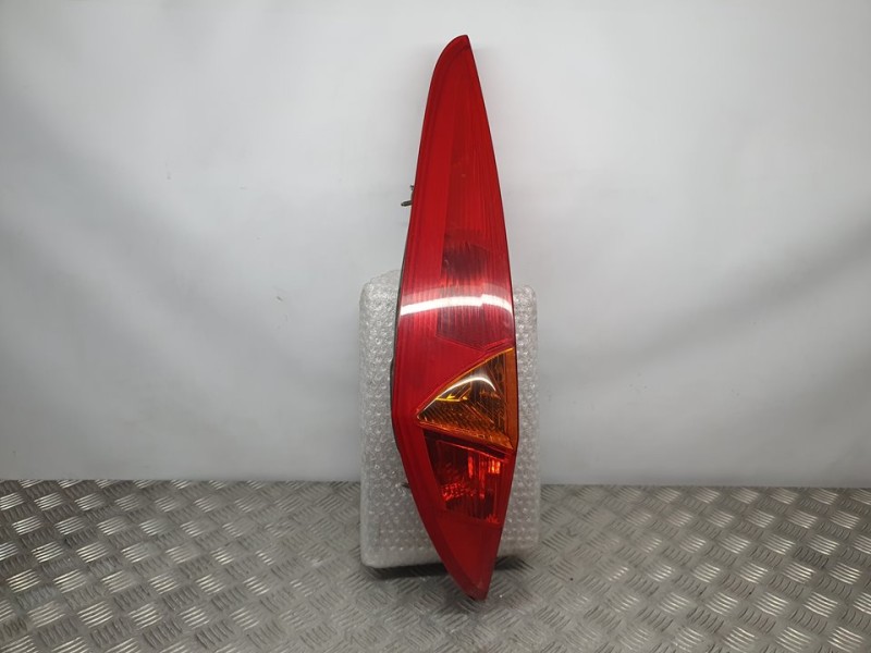 Recambio de piloto trasero izquierdo para fiat punto berlina (188) 1.2 8v elx (i) referencia OEM IAM 46523770 46523769 