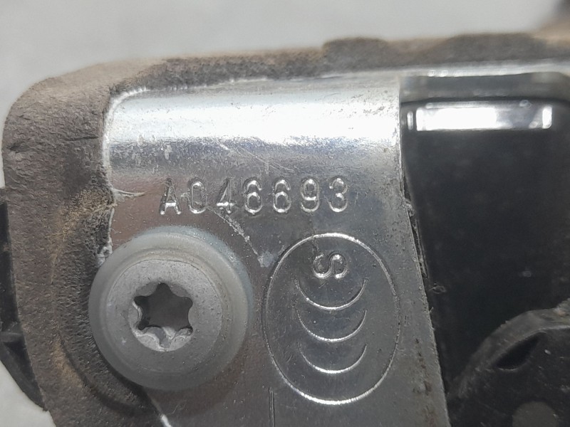 Recambio de cerradura puerta trasera izquierda para toyota land cruiser (j15) vx referencia OEM IAM A046693  