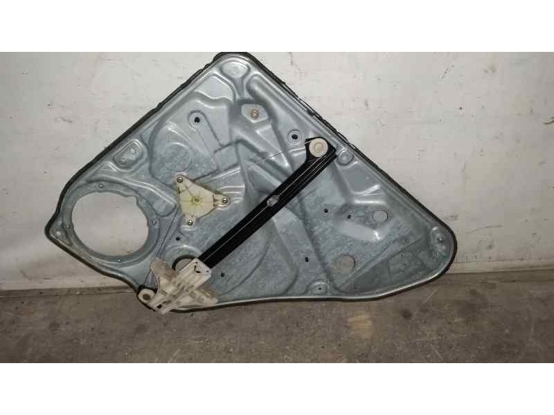 Recambio de elevalunas trasero izquierdo para volkswagen passat berlina (3b3) comfortline referencia OEM IAM  18 PINS ELECTRICO
